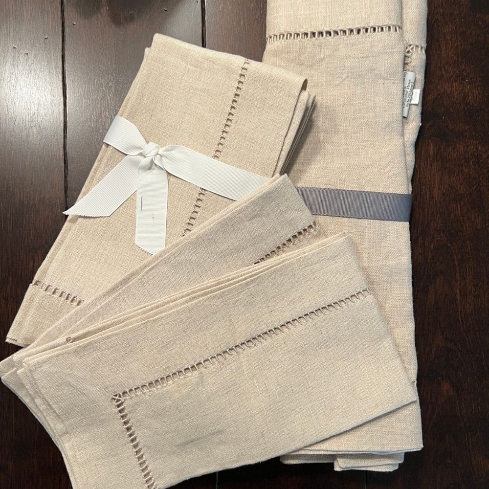 Pottery Barn Flax Linen Hemstitch Table Runner and Set of 6 Napkins
